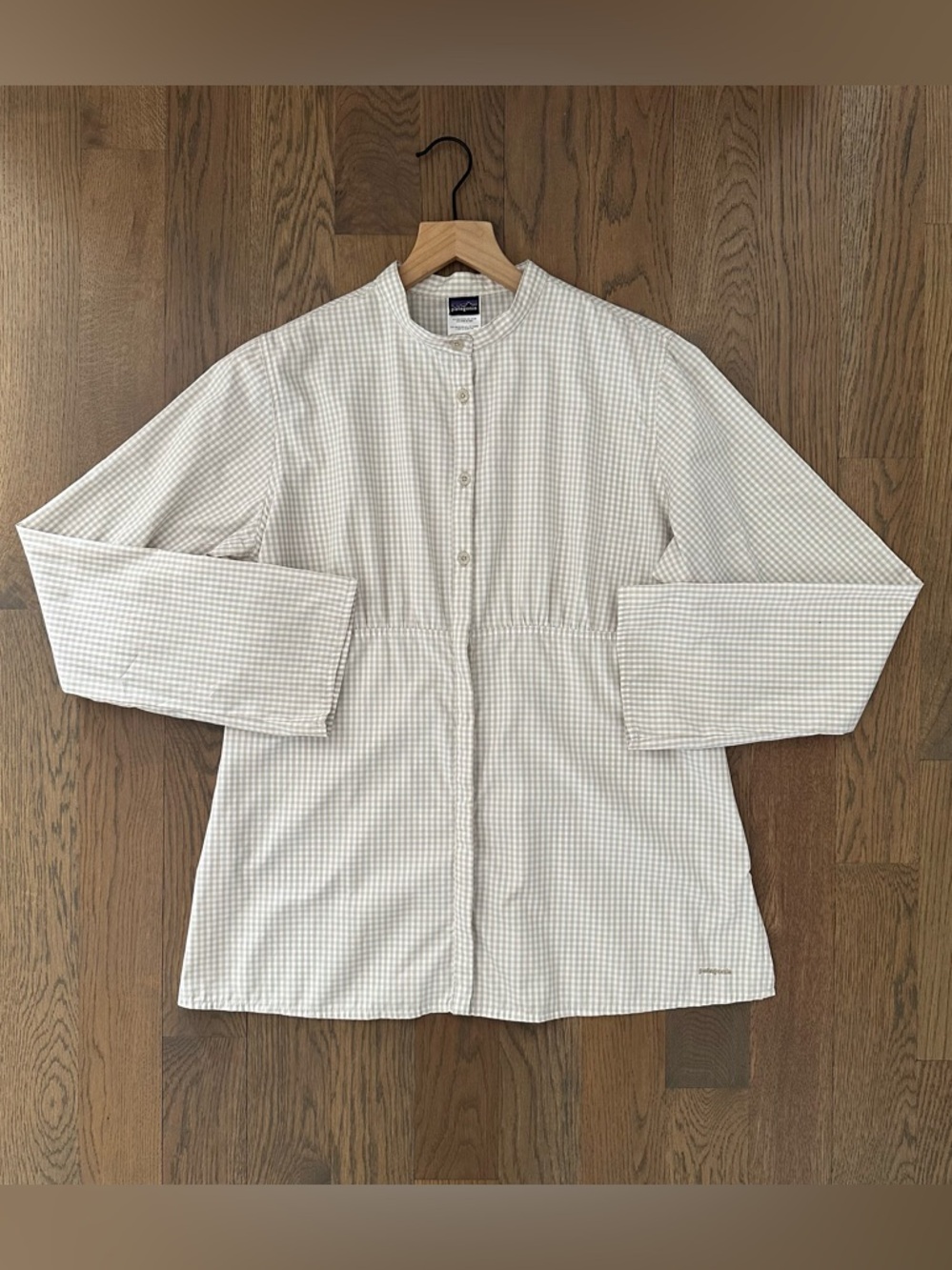 Patagonia Women's Gingham Print Band Collar Button Front Shirt Tan White 14 / L